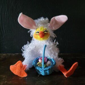 2010 Annalee Easter Duckling In Bunny Costume With Egg Basket 75th Anniversary